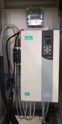 Simphoenix Dedicated Frequency Converter 2.2KW DL100-4T0022B voor graveermachines